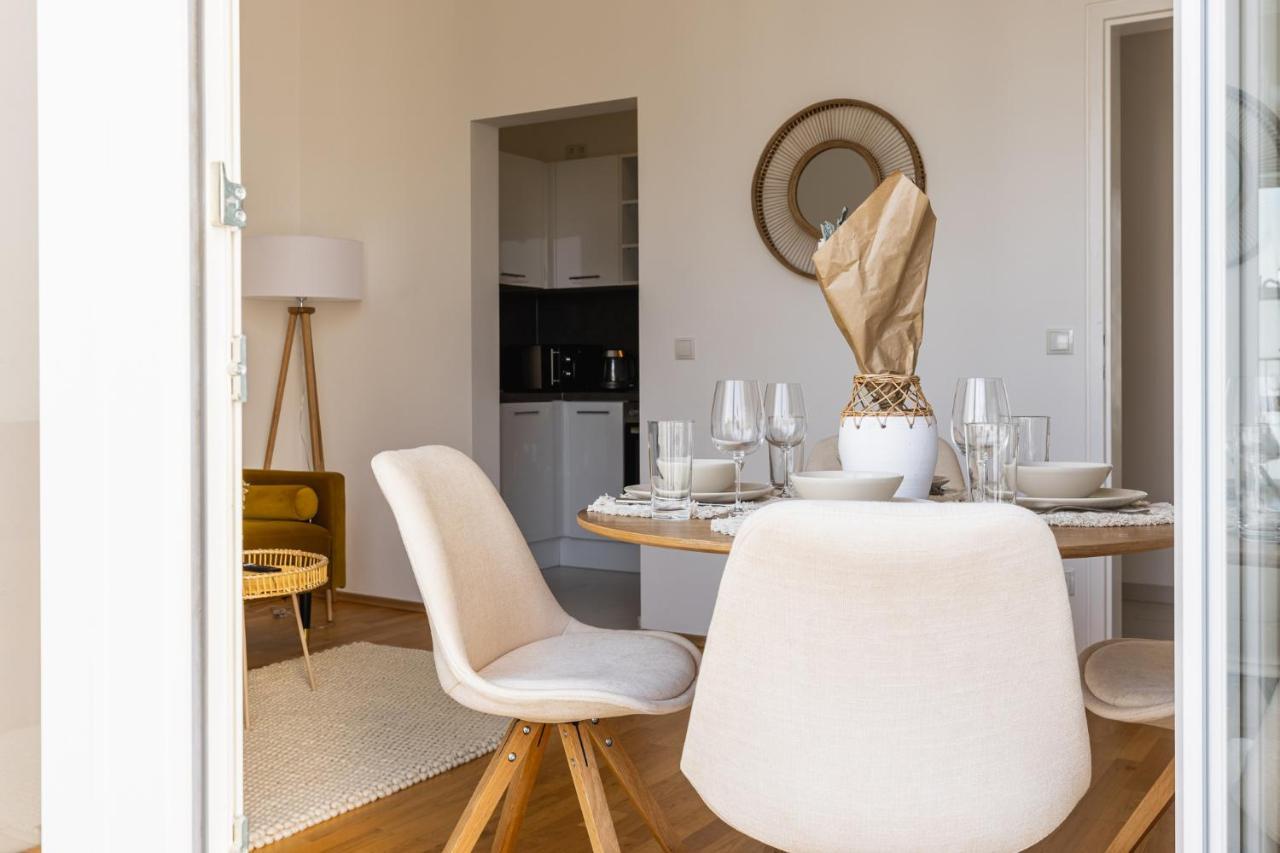 Bright Stylish Apartment With A Balcony In A Top Location Vienna Exterior photo
